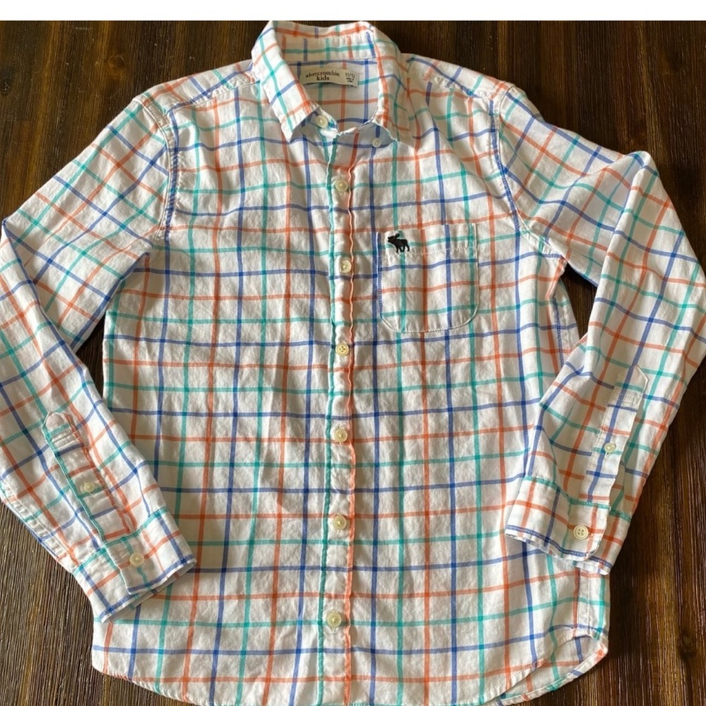 Abercrombie Kids- Boys White, Orange &
Blue Shirt 9/10